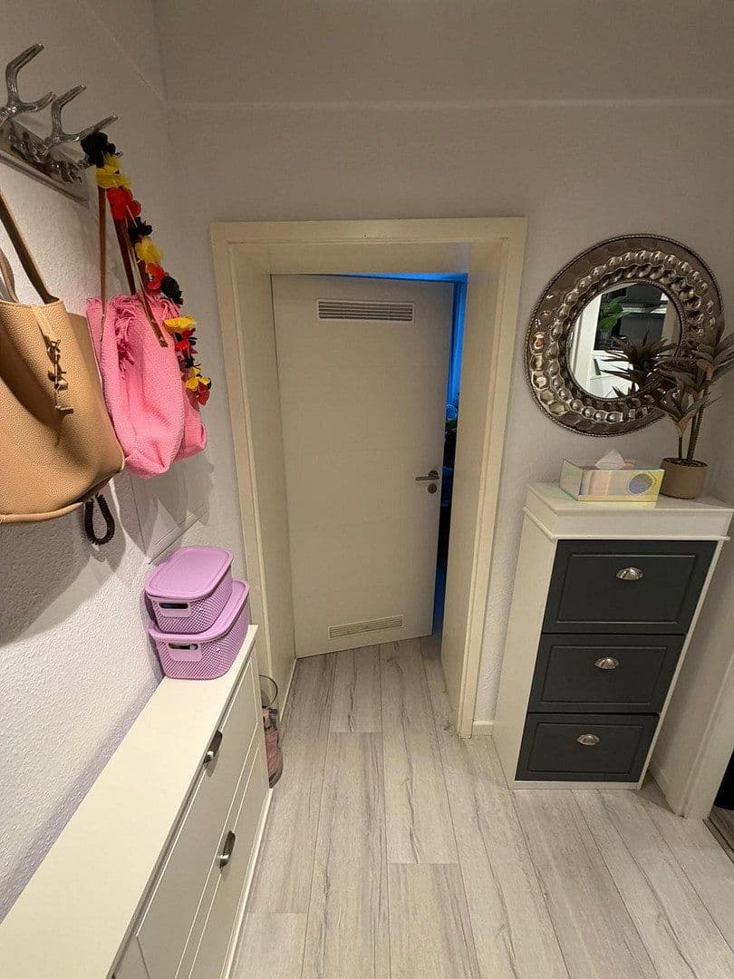 Prodej bytu 2+1 41 m², Röhrenstraße, Düsseldorf, Severní Porýní-Vestfálsko Prodej bytu 2+1 41 m², Röhrenstraße, Düsseldorf, Severní Porýní-Vestfálsko