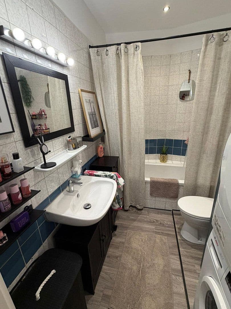 Prodej bytu 2+1 41 m², Röhrenstraße, Düsseldorf, Severní Porýní-Vestfálsko Prodej bytu 2+1 41 m², Röhrenstraße, Düsseldorf, Severní Porýní-Vestfálsko