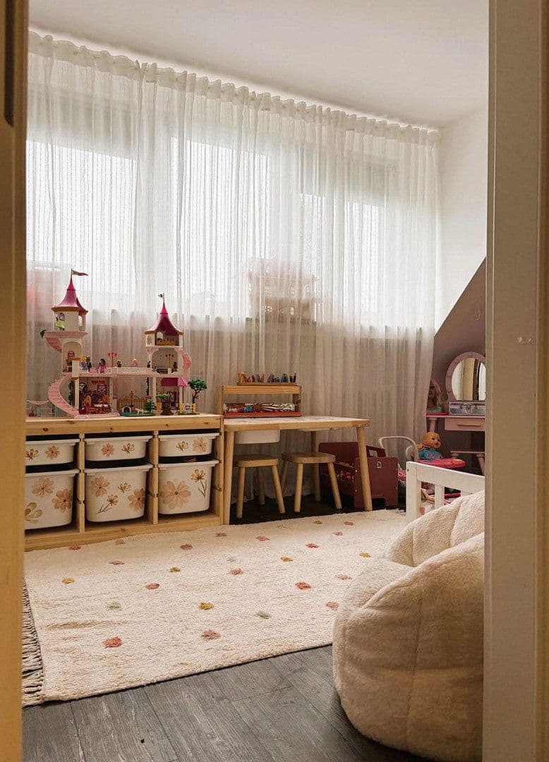 Prodej bytu 4+kk 113 m², Essen, Severní Porýní-Vestfálsko Prodej bytu 4+kk 113 m², Essen, Severní Porýní-Vestfálsko
