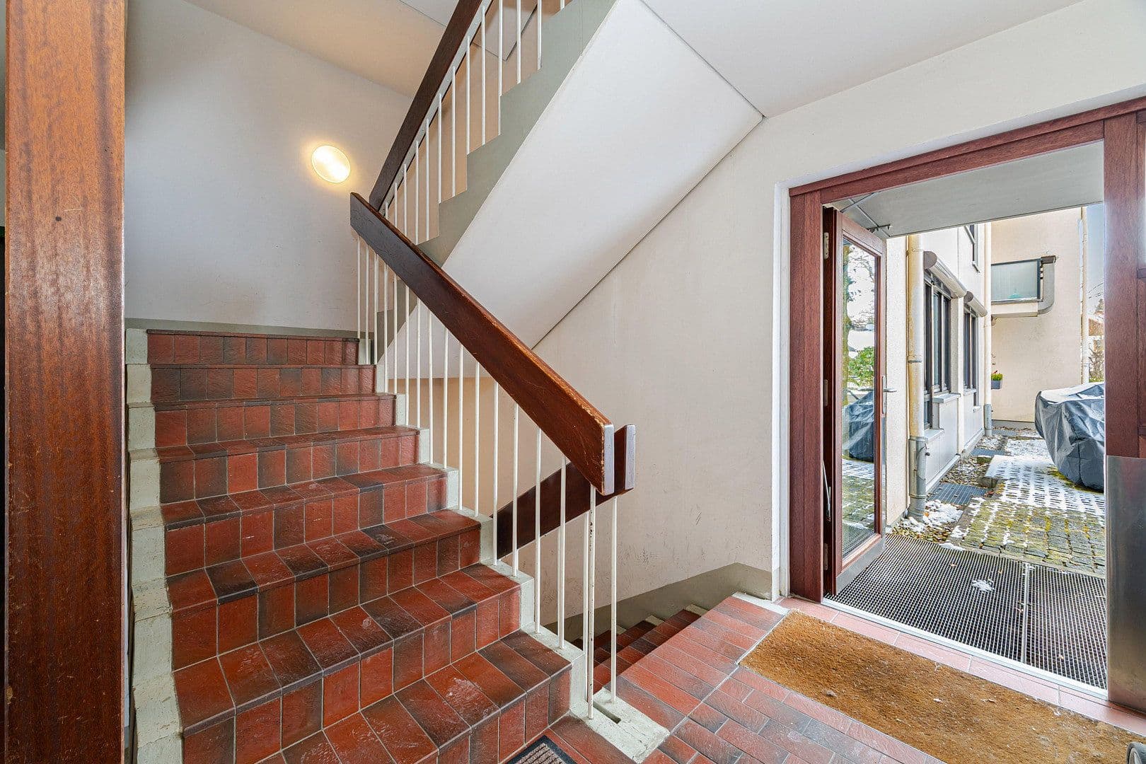 Prodej bytu 3+1 77 m², Tizianstr. 48, Neubiberg bei München, Bavorsko Prodej bytu 3+1 77 m², Tizianstr. 48, Neubiberg bei München, Bavorsko