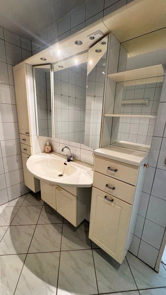 Prodej bytu 3+1 86 m², Monschauer Straße 5, Hagen, Severní Porýní-Vestfálsko Prodej bytu 3+1 86 m², Monschauer Straße 5, Hagen, Severní Porýní-Vestfálsko