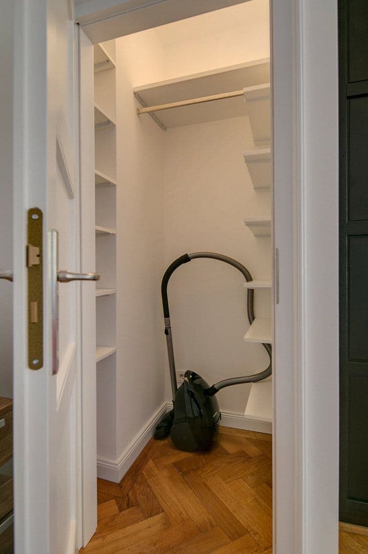 Prodej bytu 4+1 90 m², München, Bavorsko Prodej bytu 4+1 90 m², München, Bavorsko