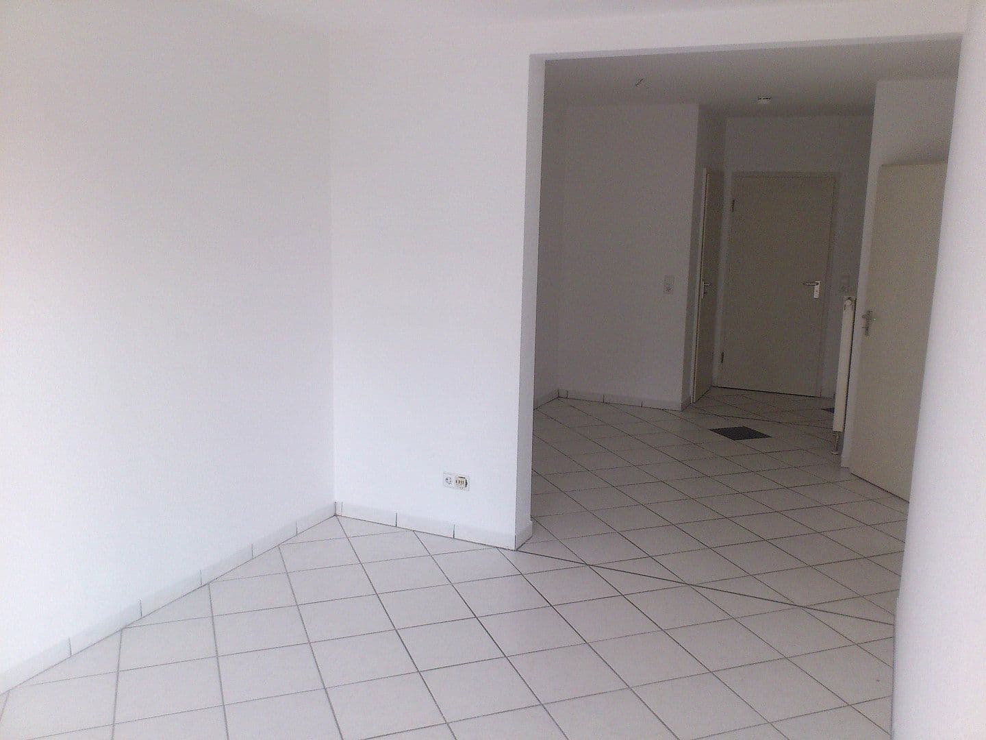 Pronájem bytu 2+1 55 m², Bergstrasse 24 a, Nörtershausen, Porýní-Falc Pronájem bytu 2+1 55 m², Bergstrasse 24 a, Nörtershausen, Porýní-Falc