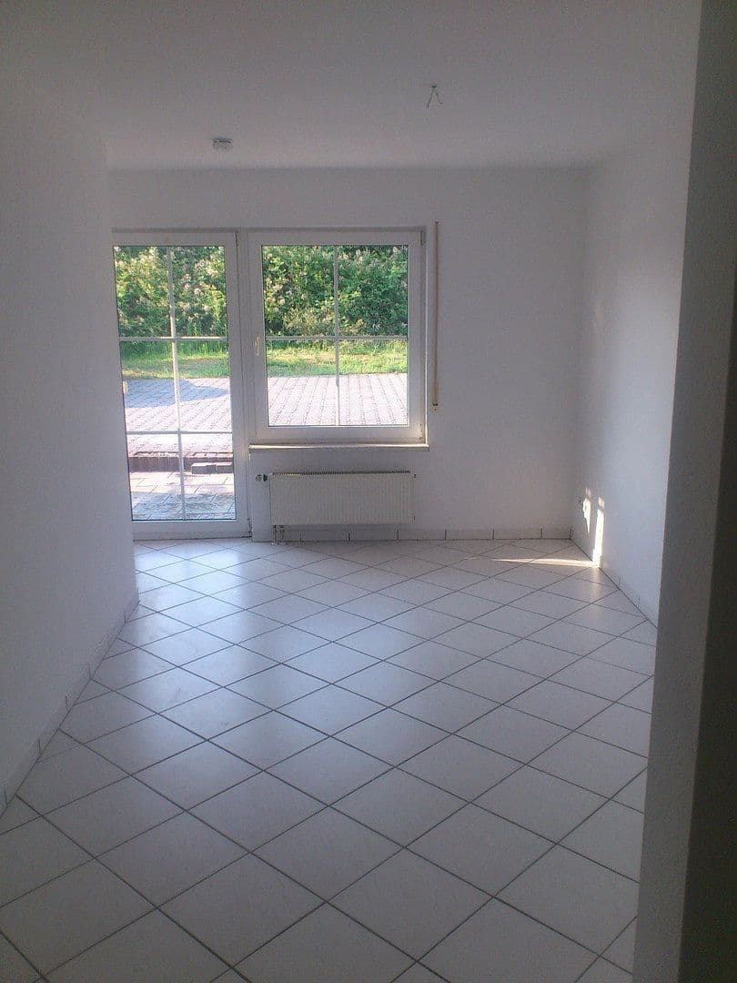 Pronájem bytu 2+1 55 m², Bergstrasse 24 a, Nörtershausen, Porýní-Falc Pronájem bytu 2+1 55 m², Bergstrasse 24 a, Nörtershausen, Porýní-Falc