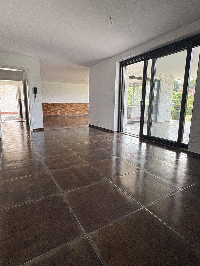 Prodej domu 245 m², pozemek 1.197 m², Kümmersbruck, Bavorsko Prodej domu 245 m², pozemek 1.197 m², Kümmersbruck, Bavorsko
