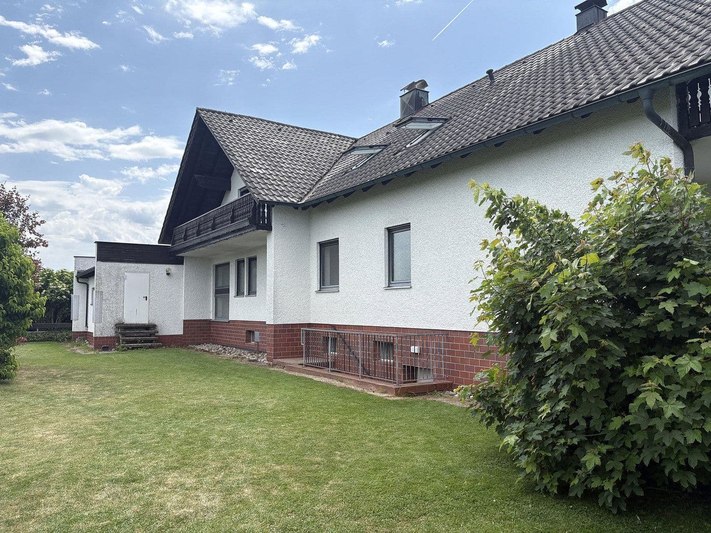Prodej domu 245 m², pozemek 1.197 m², Kümmersbruck, Bavorsko Prodej domu 245 m², pozemek 1.197 m², Kümmersbruck, Bavorsko