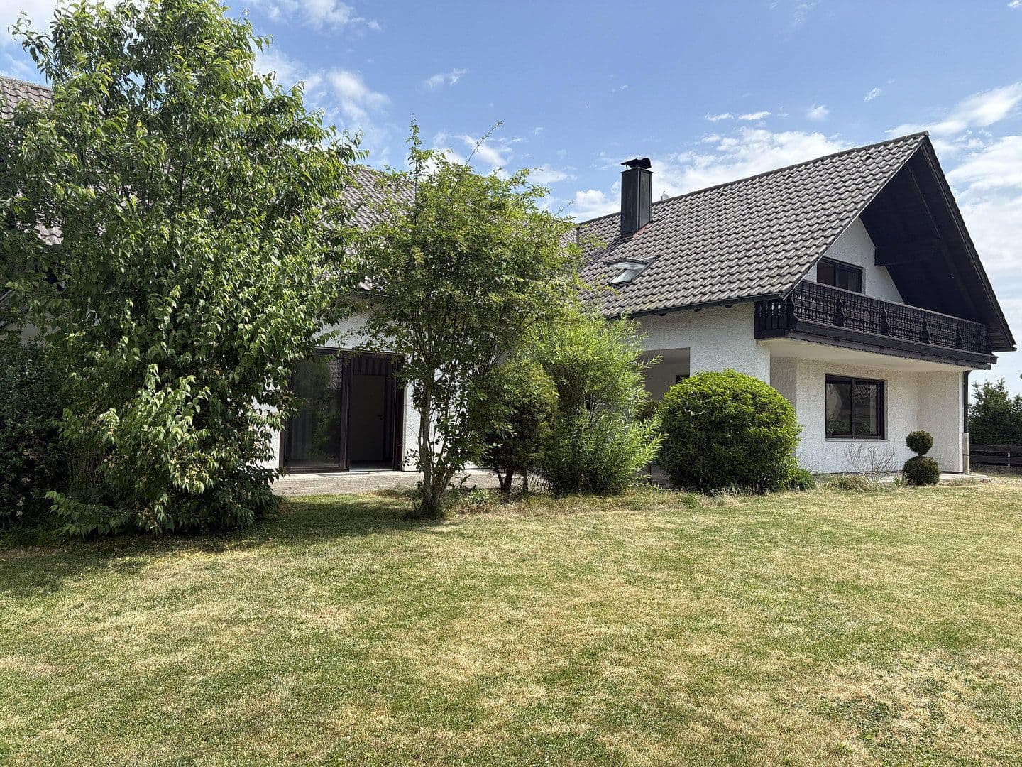 Prodej domu 245 m², pozemek 1.197 m², Kümmersbruck, Bavorsko Prodej domu 245 m², pozemek 1.197 m², Kümmersbruck, Bavorsko