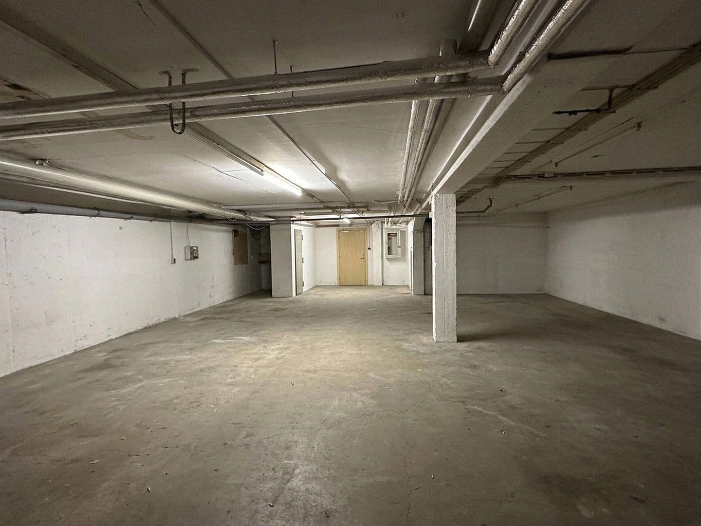 Pronájem nebytového prostoru 136 m², Mundenheimerstr. 237, Ludwigshafen am Rhein, Porýní-Falc Pronájem nebytového prostoru 136 m², Mundenheimerstr. 237, Ludwigshafen am Rhein, Porýní-Falc
