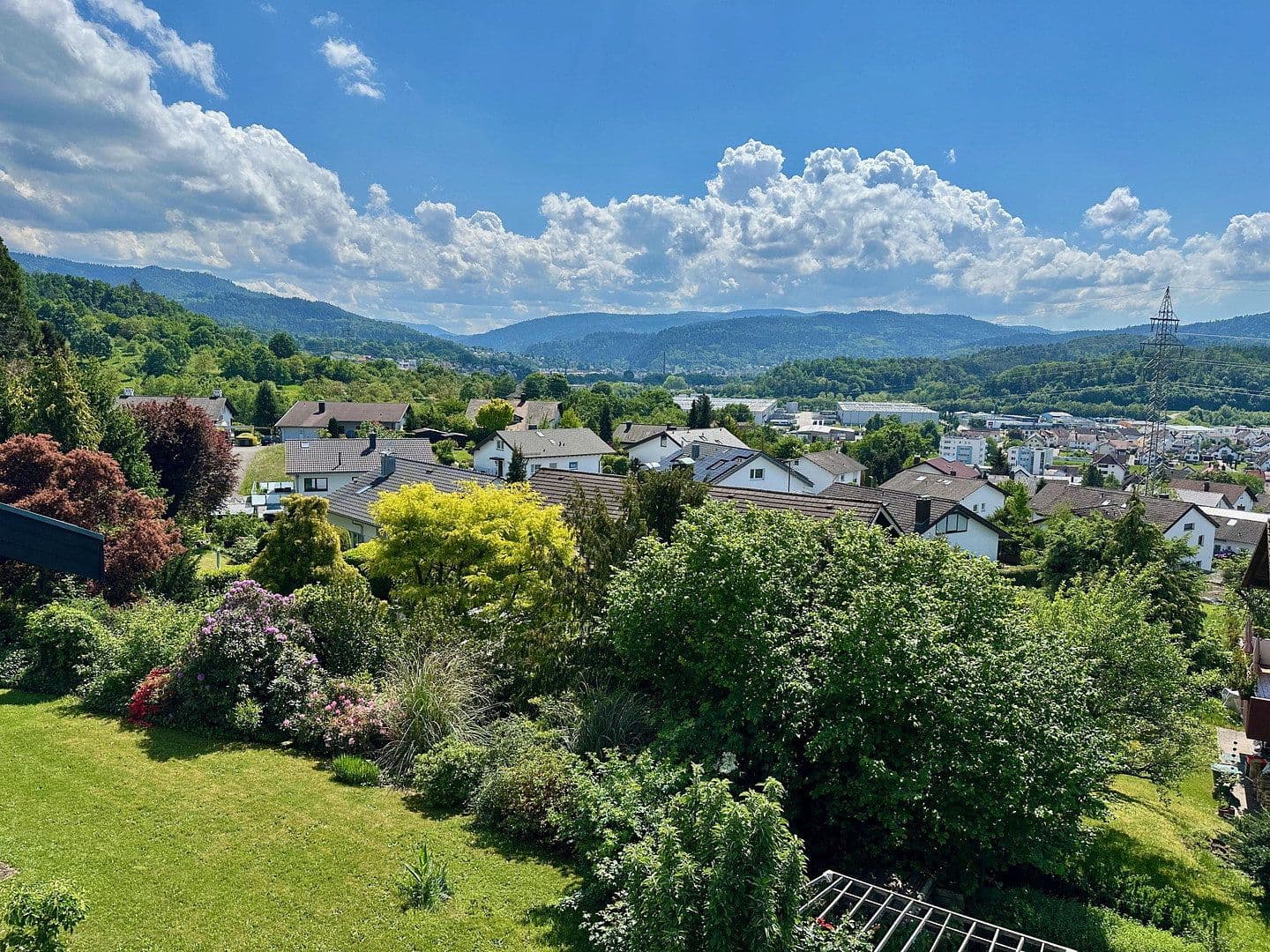 Prodej domu 345 m², pozemek 780 m², Oberer Rain 15, Gaggenau, Bádensko-Württembersko Prodej domu 345 m², pozemek 780 m², Oberer Rain 15, Gaggenau, Bádensko-Württembersko
