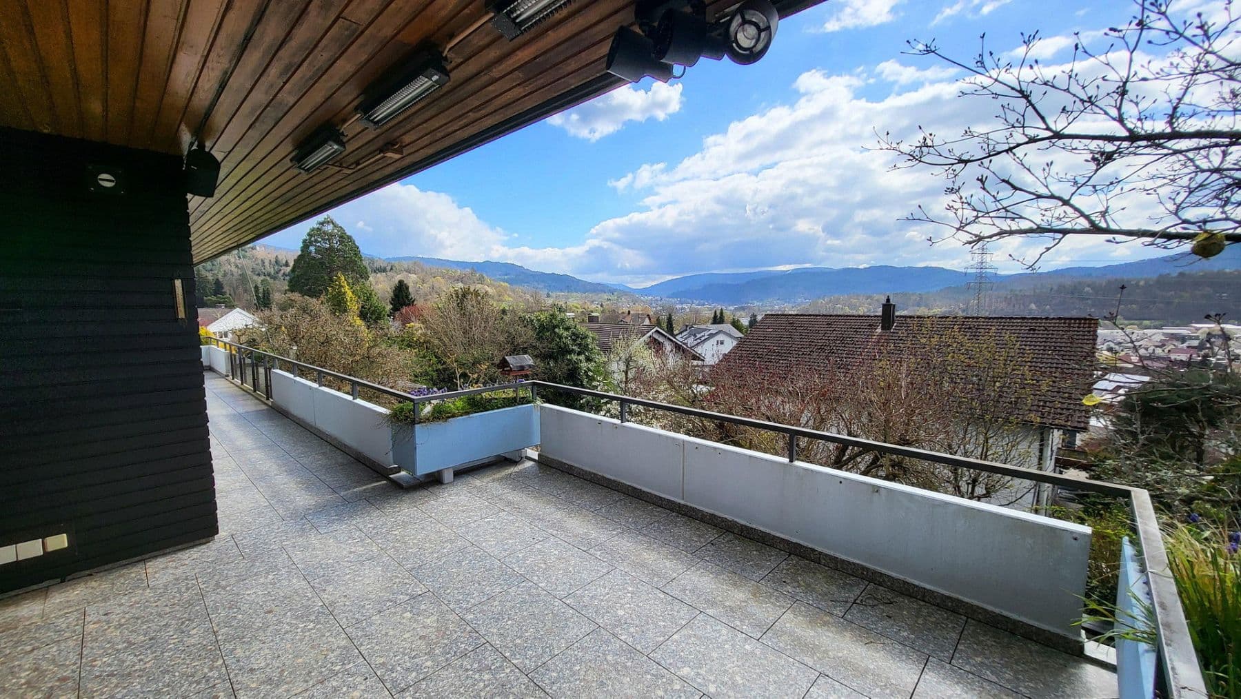 Prodej domu 345 m², pozemek 780 m², Oberer Rain 15, Gaggenau, Bádensko-Württembersko Prodej domu 345 m², pozemek 780 m², Oberer Rain 15, Gaggenau, Bádensko-Württembersko