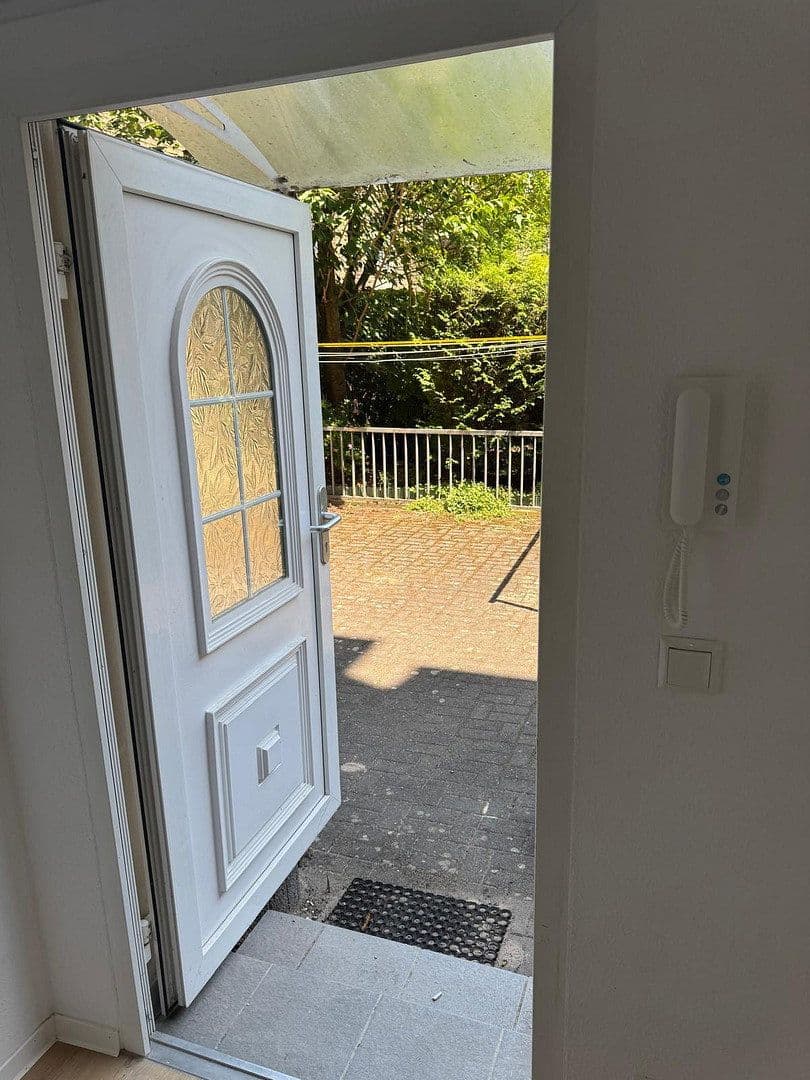 Pronájem bytu 1+1 14 m², Rathenauplatz 11, Wiesbaden Biebrich, Hessen Pronájem bytu 1+1 14 m², Rathenauplatz 11, Wiesbaden Biebrich, Hessen