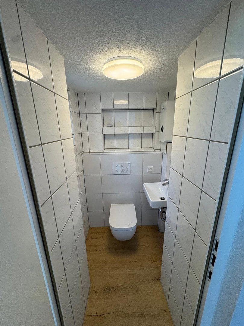 Pronájem bytu 1+1 14 m², Rathenauplatz 11, Wiesbaden Biebrich, Hessen Pronájem bytu 1+1 14 m², Rathenauplatz 11, Wiesbaden Biebrich, Hessen