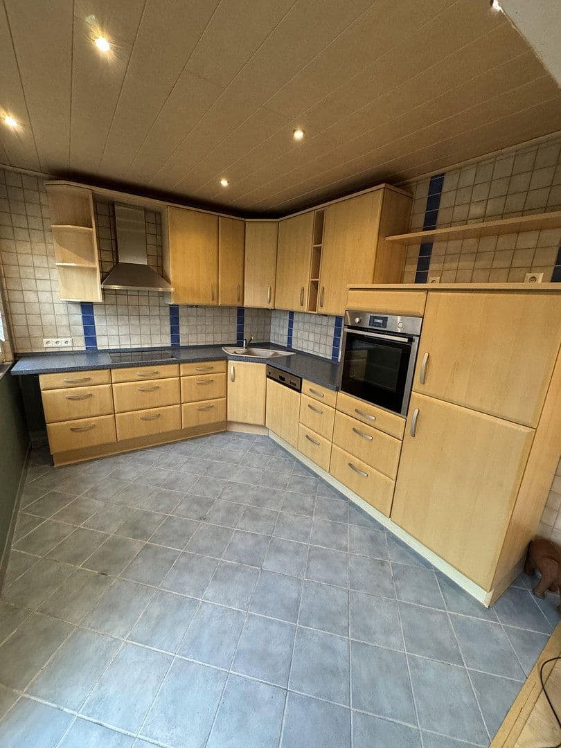 Prodej domu 110 m², pozemek 332 m², Emmerich am Rhein, Severní Porýní-Vestfálsko Prodej domu 110 m², pozemek 332 m², Emmerich am Rhein, Severní Porýní-Vestfálsko