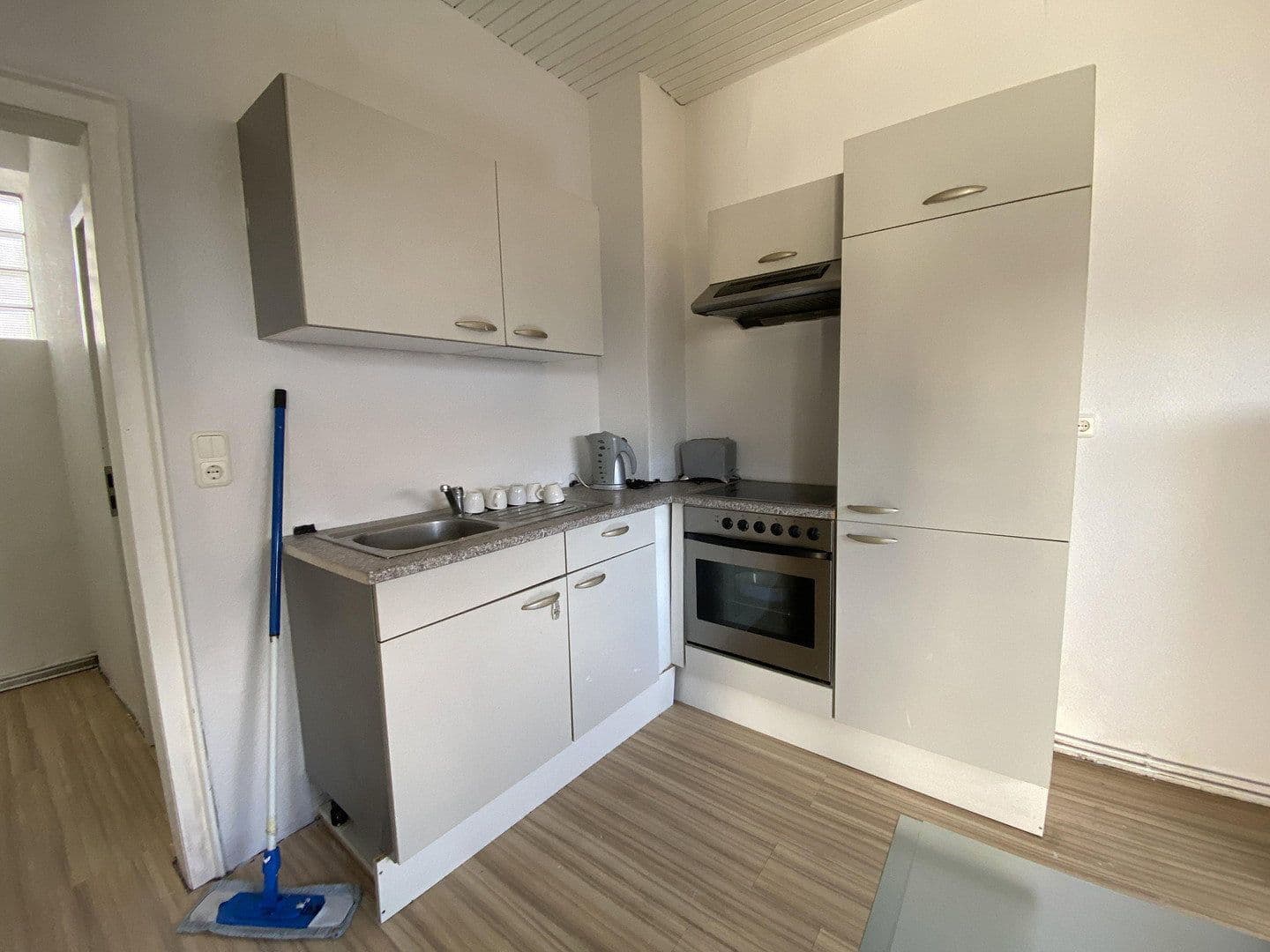Prodej domu 201 m², pozemek 165 m², Oberhausen, Severní Porýní-Vestfálsko Prodej domu 201 m², pozemek 165 m², Oberhausen, Severní Porýní-Vestfálsko