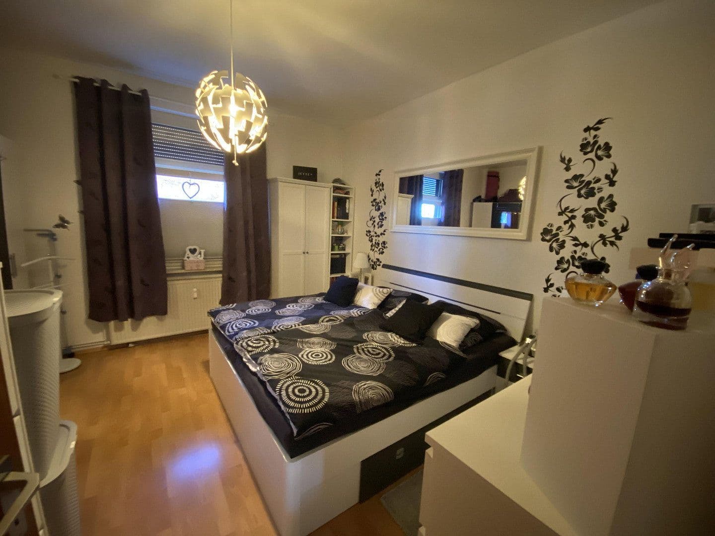 Prodej domu 201 m², pozemek 165 m², Oberhausen, Severní Porýní-Vestfálsko Prodej domu 201 m², pozemek 165 m², Oberhausen, Severní Porýní-Vestfálsko