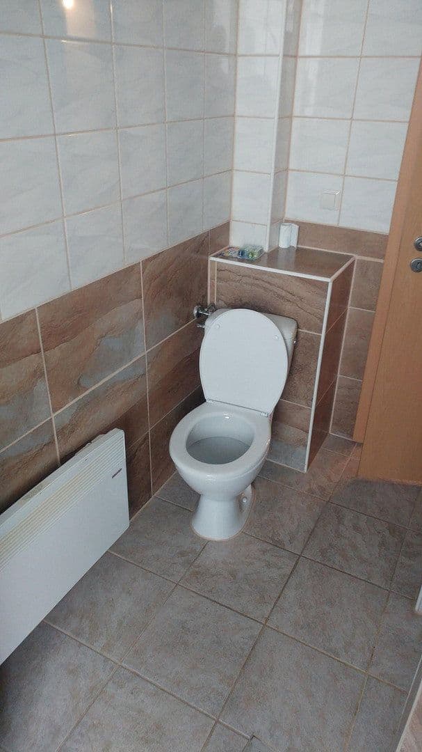 Pronájem bytu 1+1 40 m², Hohenlohestrasse 75, Bad Wildbad, Bádensko-Württembersko Pronájem bytu 1+1 40 m², Hohenlohestrasse 75, Bad Wildbad, Bádensko-Württembersko