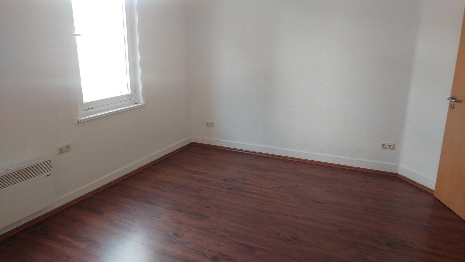 Pronájem bytu 1+1 40 m², Hohenlohestrasse 75, Bad Wildbad, Bádensko-Württembersko Pronájem bytu 1+1 40 m², Hohenlohestrasse 75, Bad Wildbad, Bádensko-Württembersko