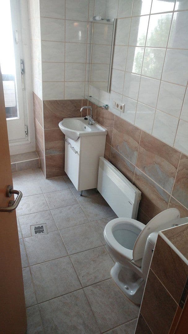 Pronájem bytu 1+1 40 m², Hohenlohestrasse 75, Bad Wildbad, Bádensko-Württembersko Pronájem bytu 1+1 40 m², Hohenlohestrasse 75, Bad Wildbad, Bádensko-Württembersko
