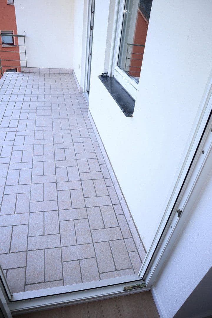 Pronájem bytu 4+1 80 m², Ludwigshafen, Porýní-Falc Pronájem bytu 4+1 80 m², Ludwigshafen, Porýní-Falc