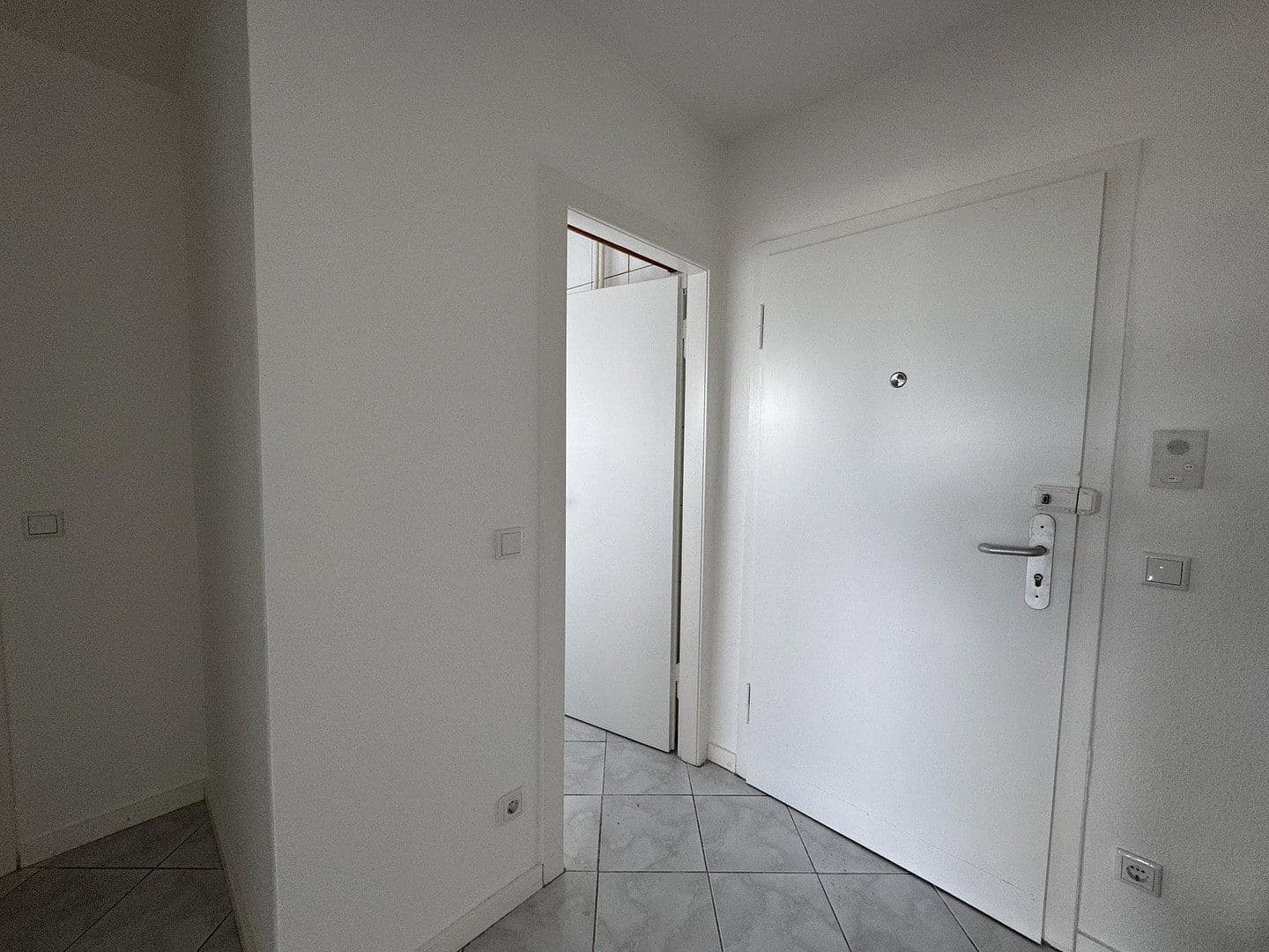 Pronájem bytu 2+1 50 m², Mettmann, Severní Porýní-Vestfálsko Pronájem bytu 2+1 50 m², Mettmann, Severní Porýní-Vestfálsko