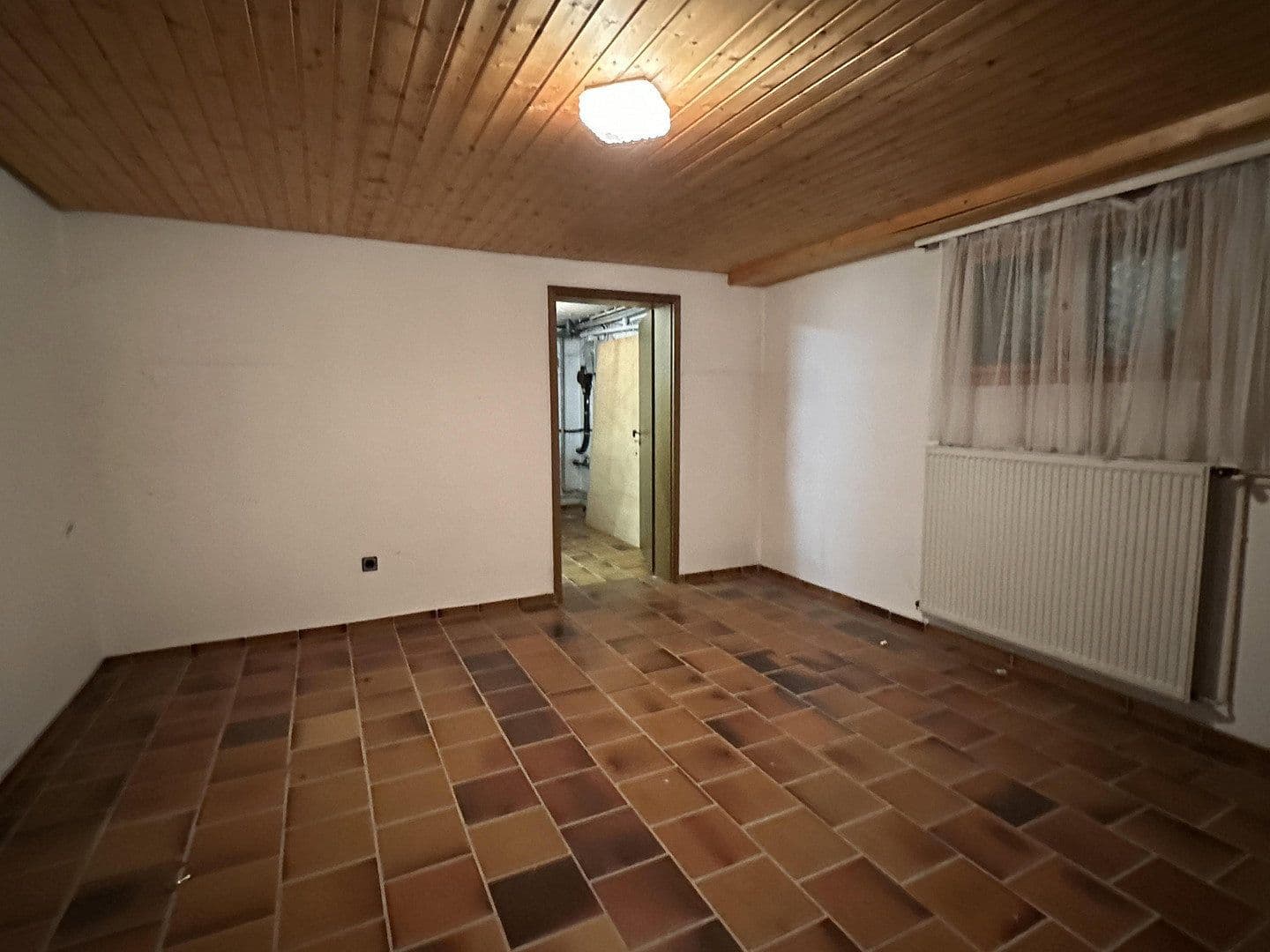 Prodej domu 300 m², pozemek 3.400 m², An den Lindenbäumen 58, Fuldabrück, Hessen Prodej domu 300 m², pozemek 3.400 m², An den Lindenbäumen 58, Fuldabrück, Hessen