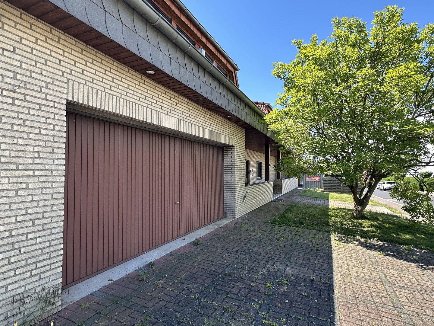 Prodej domu 300 m², pozemek 3.400 m², An den Lindenbäumen 58, Fuldabrück, Hessen Prodej domu 300 m², pozemek 3.400 m², An den Lindenbäumen 58, Fuldabrück, Hessen