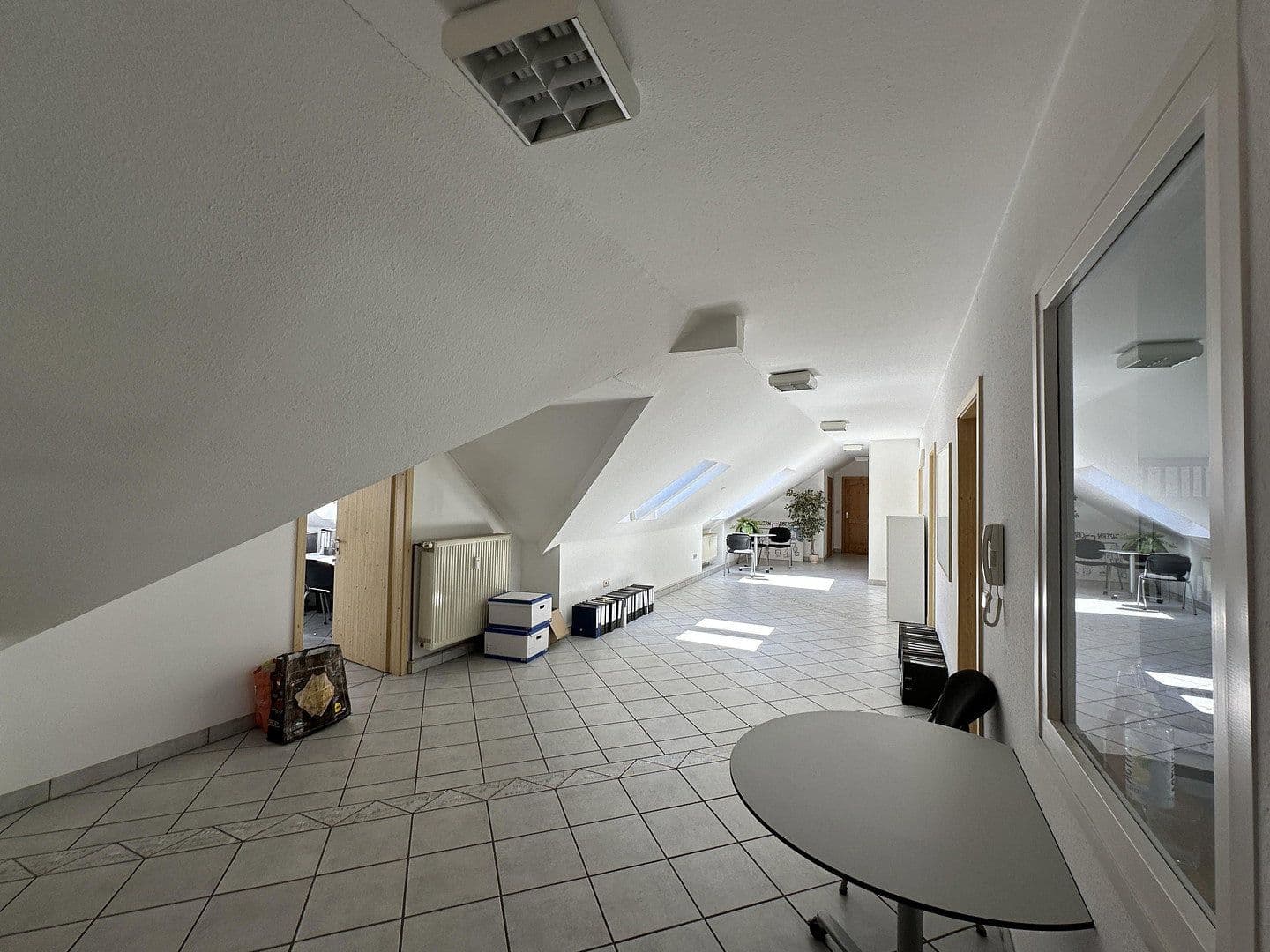 Prodej domu 300 m², pozemek 3.400 m², An den Lindenbäumen 58, Fuldabrück, Hessen Prodej domu 300 m², pozemek 3.400 m², An den Lindenbäumen 58, Fuldabrück, Hessen