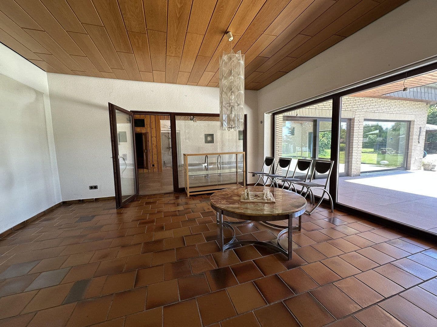 Prodej domu 300 m², pozemek 3.400 m², An den Lindenbäumen 58, Fuldabrück, Hessen Prodej domu 300 m², pozemek 3.400 m², An den Lindenbäumen 58, Fuldabrück, Hessen