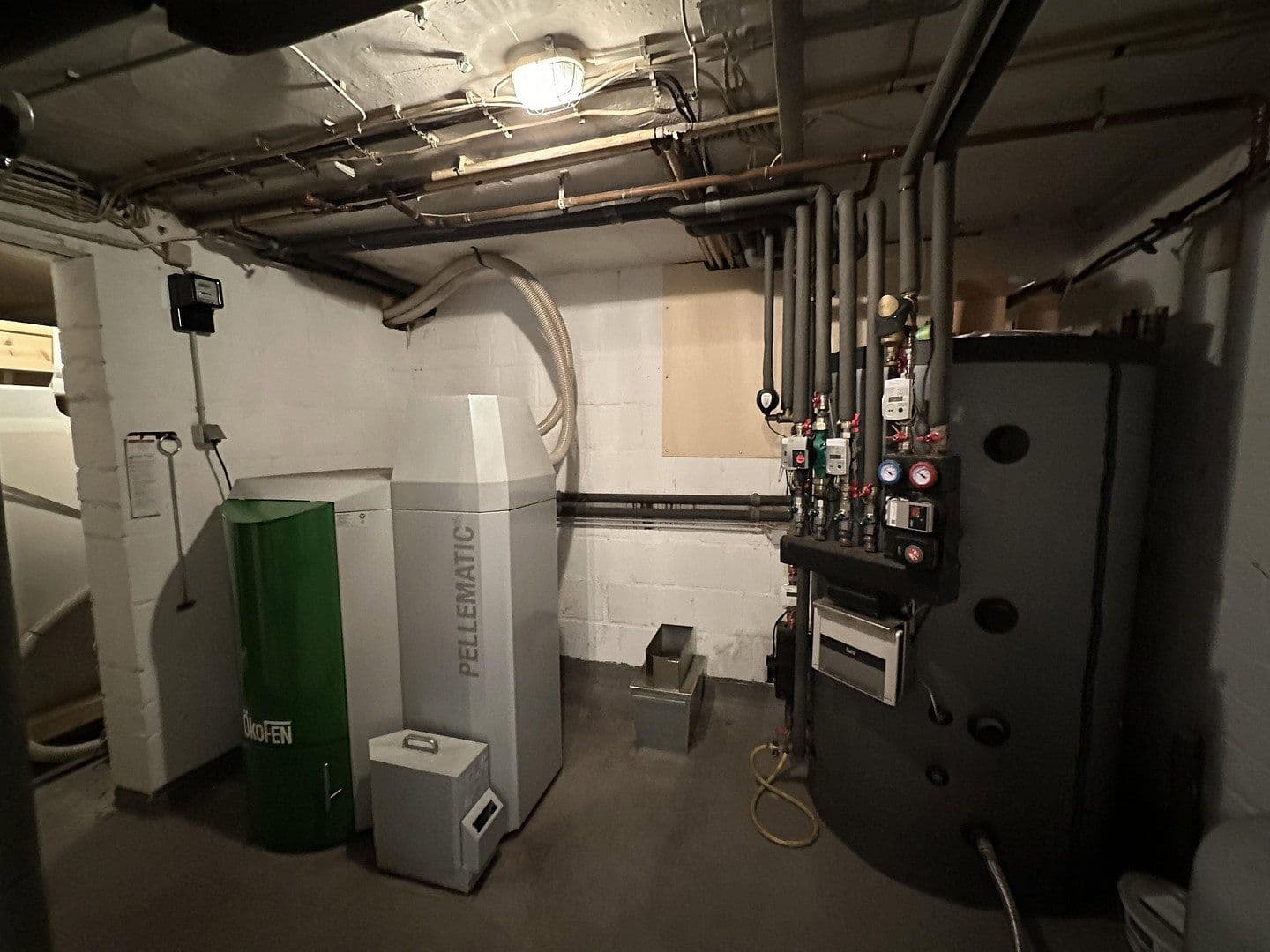 Prodej domu 300 m², pozemek 3.400 m², An den Lindenbäumen 58, Fuldabrück, Hessen Prodej domu 300 m², pozemek 3.400 m², An den Lindenbäumen 58, Fuldabrück, Hessen