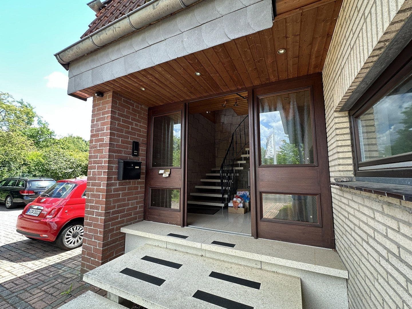 Prodej domu 300 m², pozemek 3.400 m², An den Lindenbäumen 58, Fuldabrück, Hessen Prodej domu 300 m², pozemek 3.400 m², An den Lindenbäumen 58, Fuldabrück, Hessen
