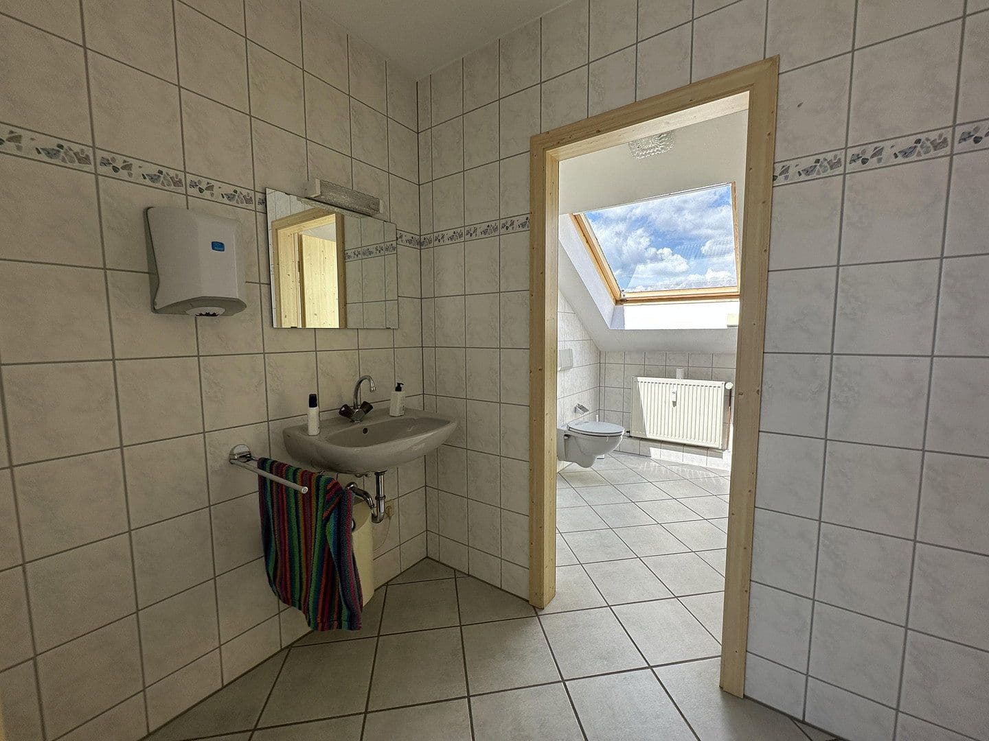 Prodej domu 300 m², pozemek 3.400 m², An den Lindenbäumen 58, Fuldabrück, Hessen Prodej domu 300 m², pozemek 3.400 m², An den Lindenbäumen 58, Fuldabrück, Hessen