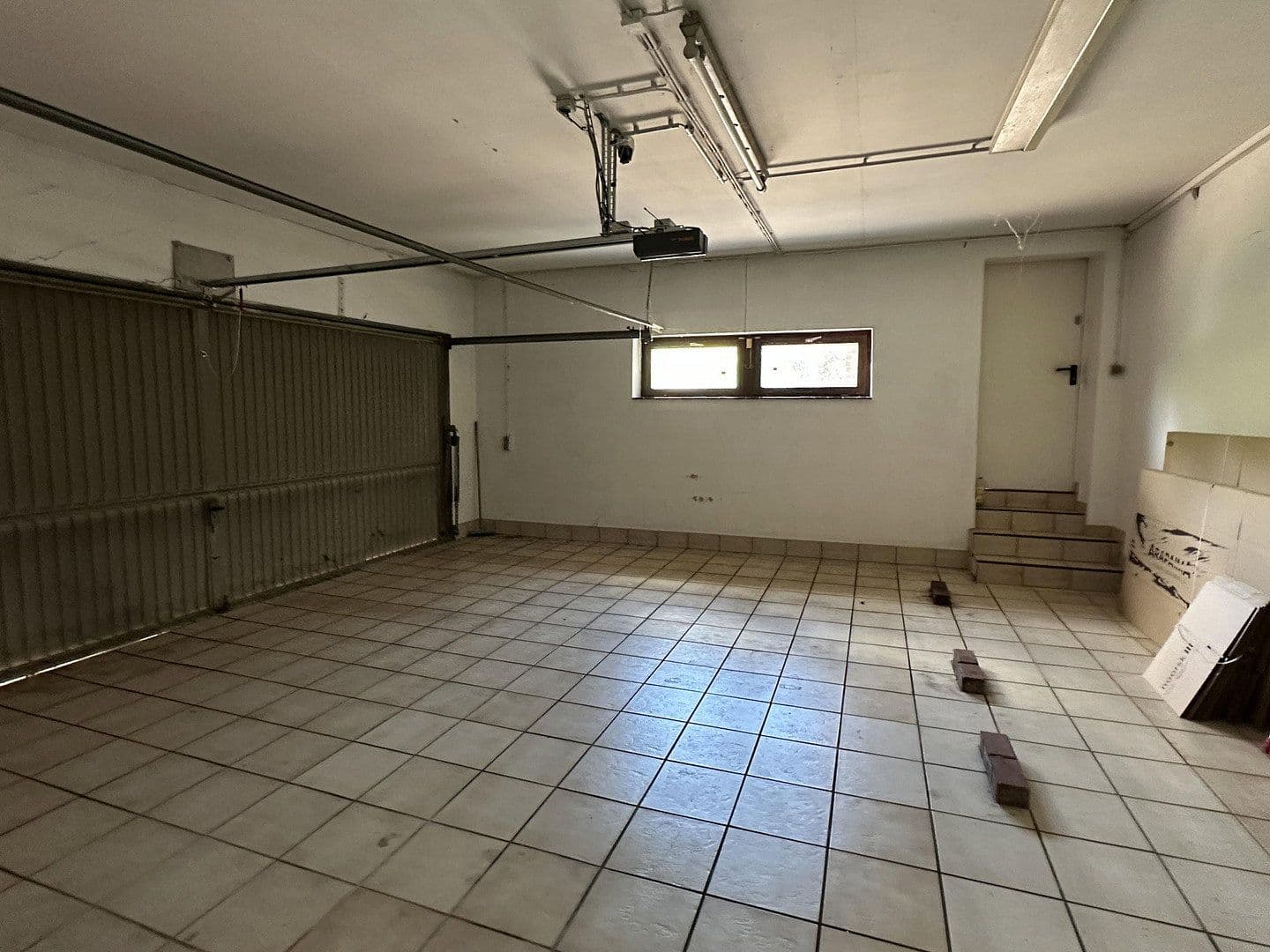 Prodej domu 300 m², pozemek 3.400 m², An den Lindenbäumen 58, Fuldabrück, Hessen Prodej domu 300 m², pozemek 3.400 m², An den Lindenbäumen 58, Fuldabrück, Hessen