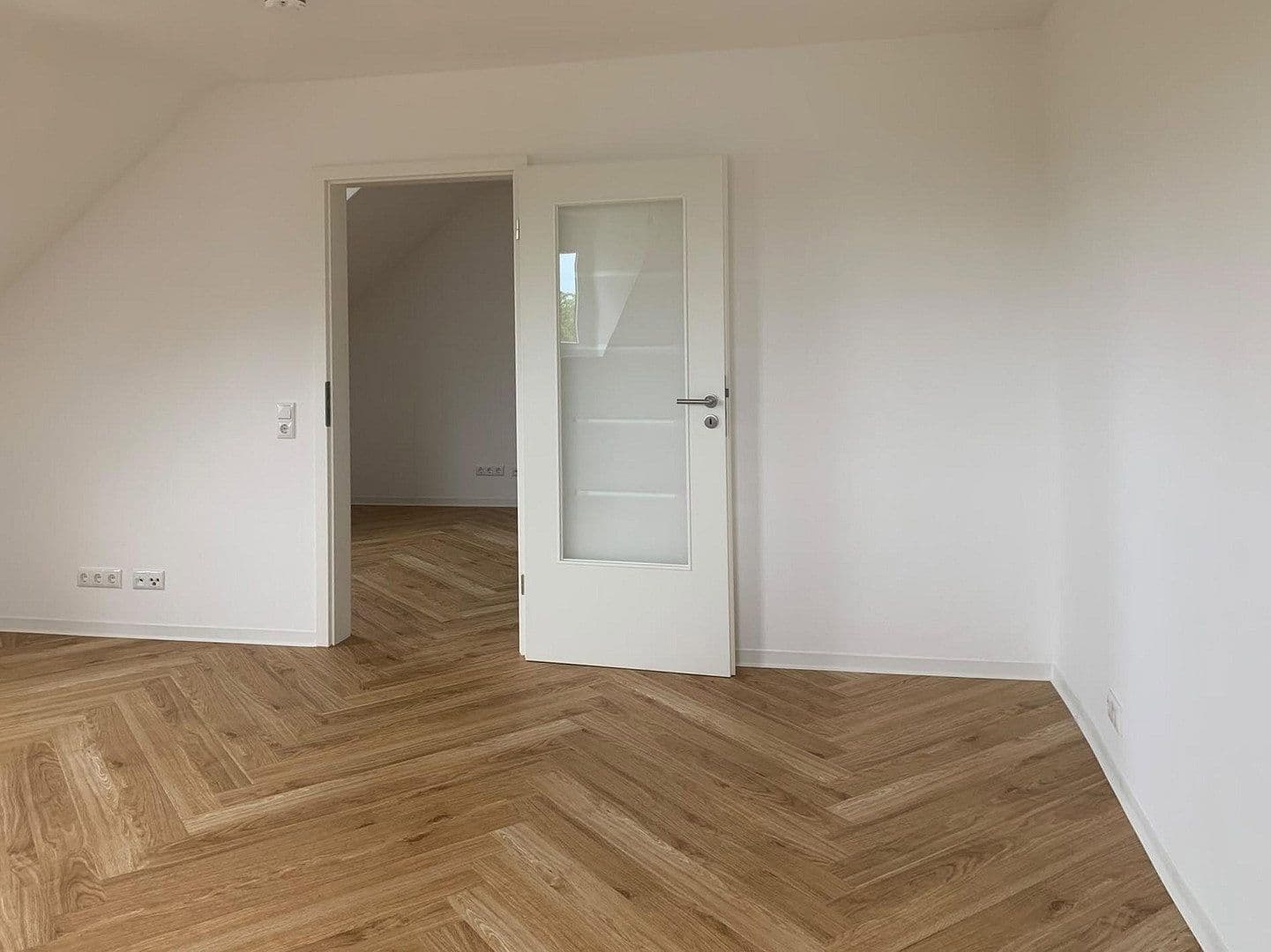 Pronájem bytu 2+1 60 m², Kaiserallee 31, Karlsruhe, Bádensko-Württembersko Pronájem bytu 2+1 60 m², Kaiserallee 31, Karlsruhe, Bádensko-Württembersko