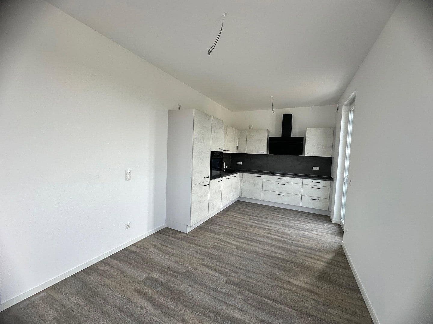 Pronájem bytu 2+1 78 m², Regener Straße 65, Berlin, Berlín Pronájem bytu 2+1 78 m², Regener Straße 65, Berlin, Berlín