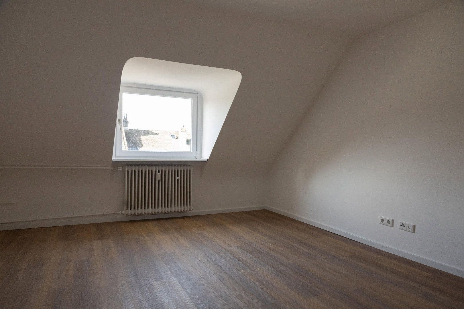 Prodej bytu 4+1 90 m², Leerbachstraße 62, Frankfurt, Hessen Prodej bytu 4+1 90 m², Leerbachstraße 62, Frankfurt, Hessen