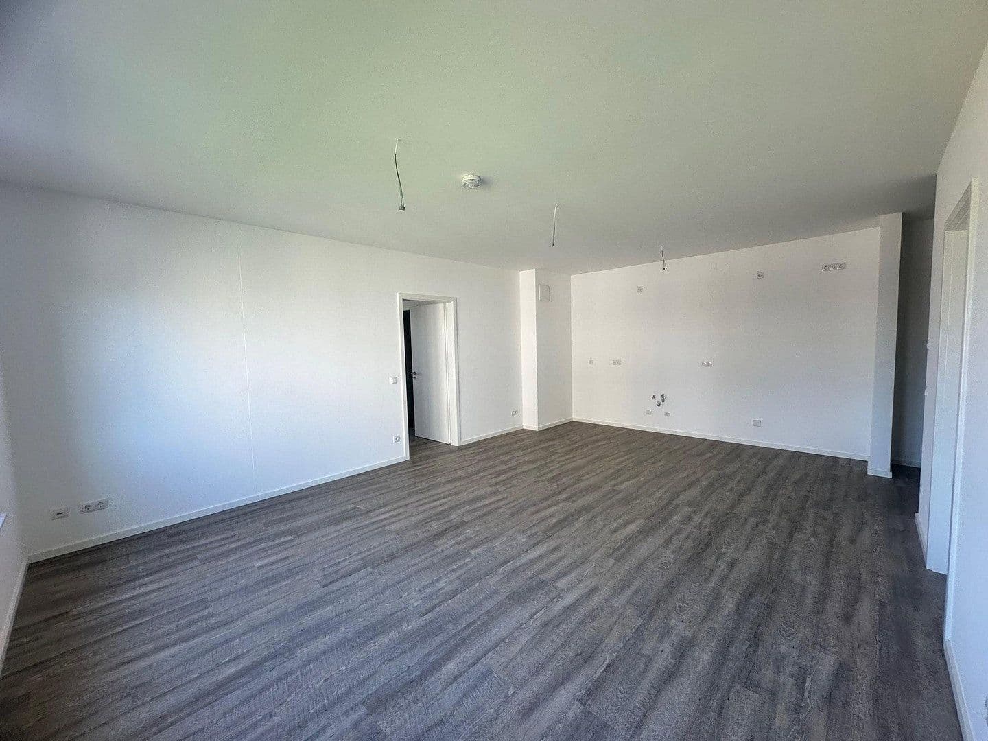 Pronájem bytu 3+1 78 m², Regener Straße 65, Berlin, Berlín Pronájem bytu 3+1 78 m², Regener Straße 65, Berlin, Berlín