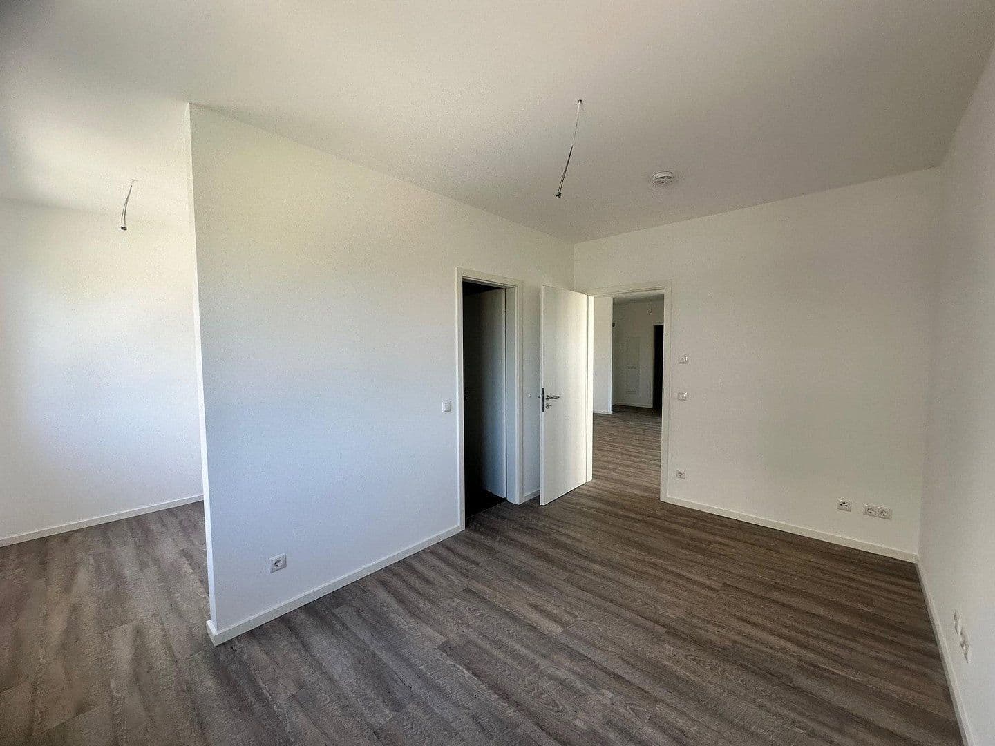 Pronájem bytu 3+1 78 m², Regener Straße 65, Berlin, Berlín Pronájem bytu 3+1 78 m², Regener Straße 65, Berlin, Berlín