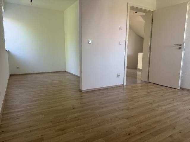 Prodej domu 150 m², pozemek 375 m², Frühlingsstraße 18, Schrobenhausen, Bavorsko Prodej domu 150 m², pozemek 375 m², Frühlingsstraße 18, Schrobenhausen, Bavorsko