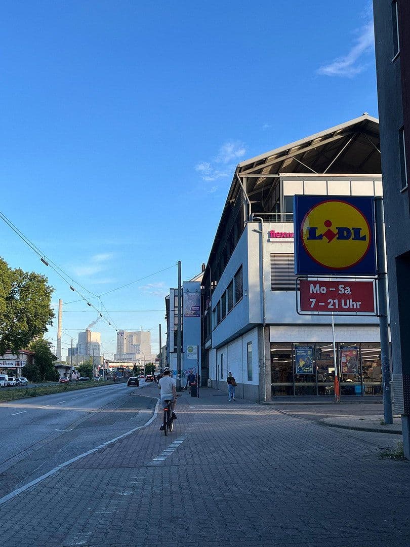 Pronájem bytu 1+1 25 m², Neckarauer Strasse 45, Mannheim, Bádensko-Württembersko Pronájem bytu 1+1 25 m², Neckarauer Strasse 45, Mannheim, Bádensko-Württembersko