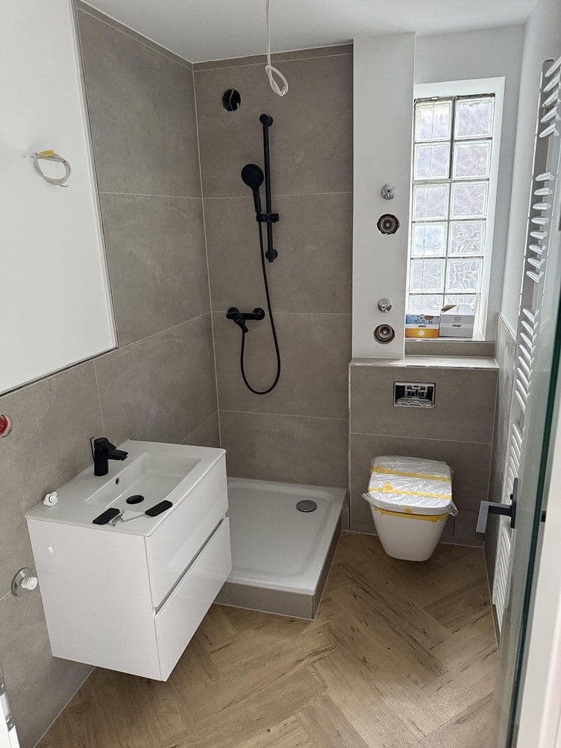Pronájem bytu 2+1 38 m², Köln, Severní Porýní-Vestfálsko Pronájem bytu 2+1 38 m², Köln, Severní Porýní-Vestfálsko