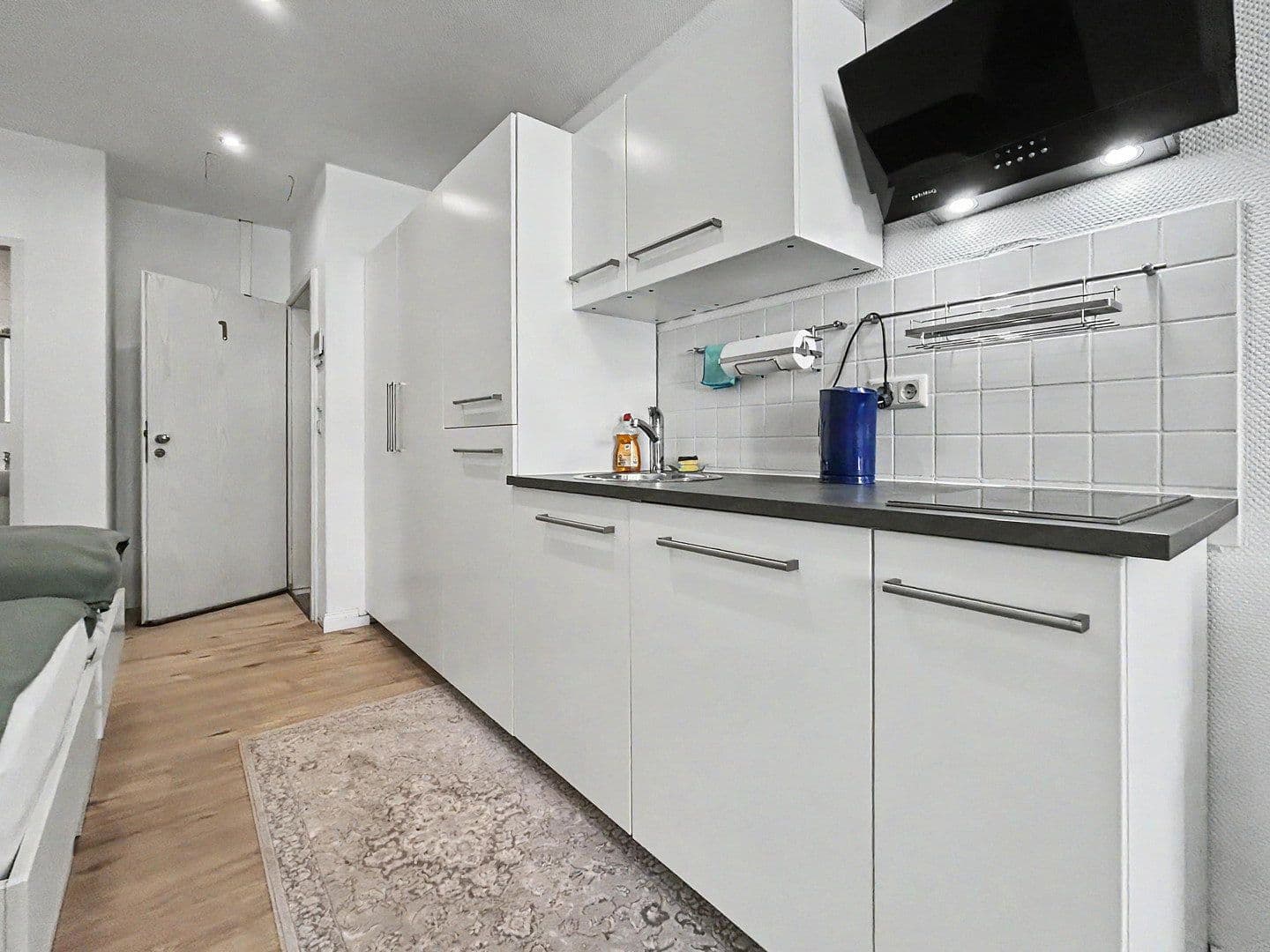 Pronájem bytu 1+1 40 m², Neusser Straße 695, Köln, Severní Porýní-Vestfálsko Pronájem bytu 1+1 40 m², Neusser Straße 695, Köln, Severní Porýní-Vestfálsko