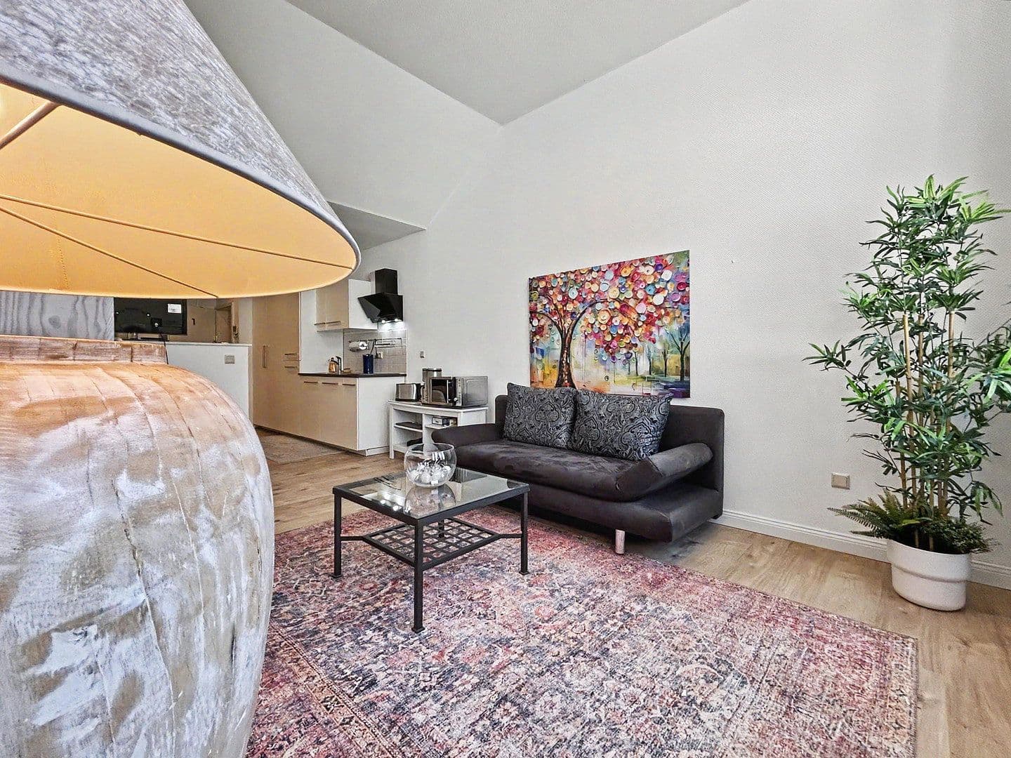 Pronájem bytu 1+1 40 m², Neusser Straße 695, Köln, Severní Porýní-Vestfálsko Pronájem bytu 1+1 40 m², Neusser Straße 695, Köln, Severní Porýní-Vestfálsko