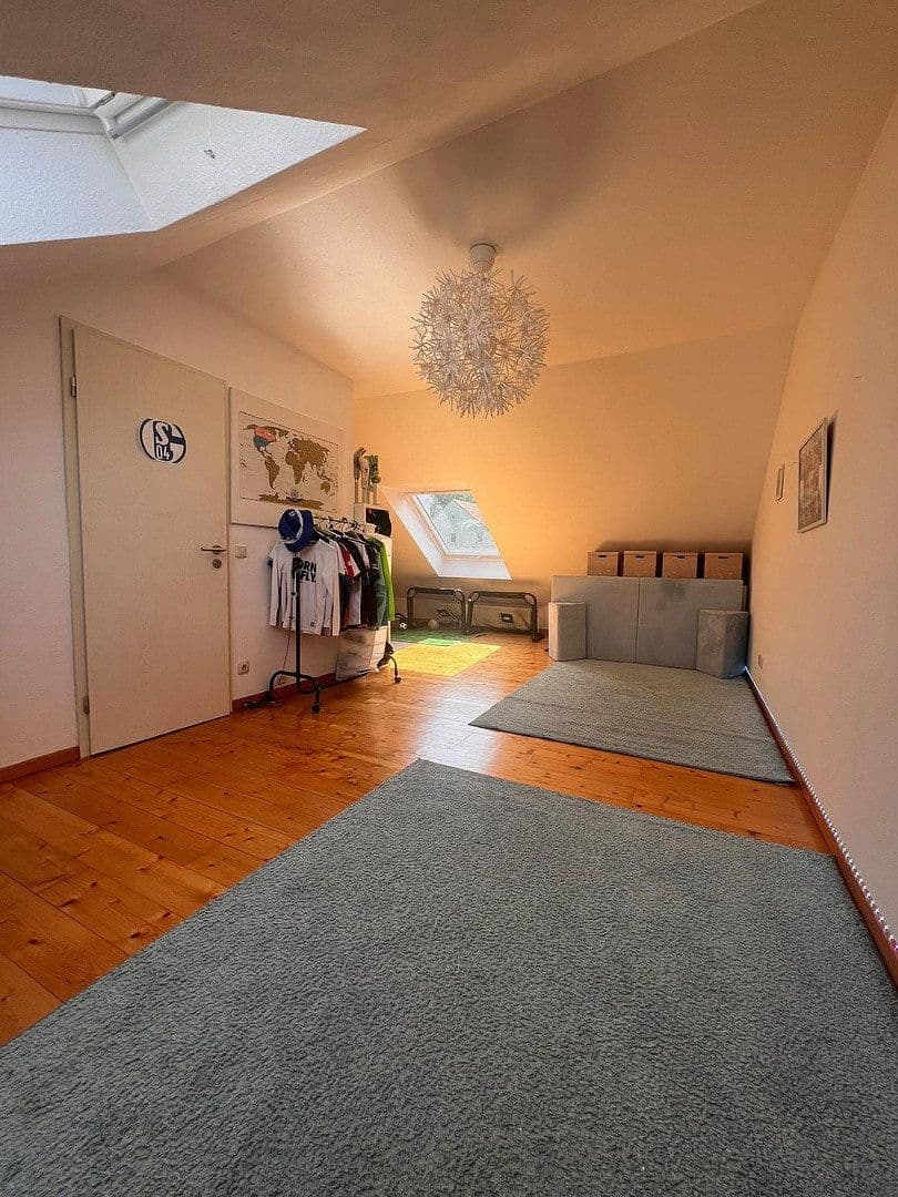 Prodej domu 126 m², pozemek 250 m², Gelsenkirchen, Severní Porýní-Vestfálsko Prodej domu 126 m², pozemek 250 m², Gelsenkirchen, Severní Porýní-Vestfálsko