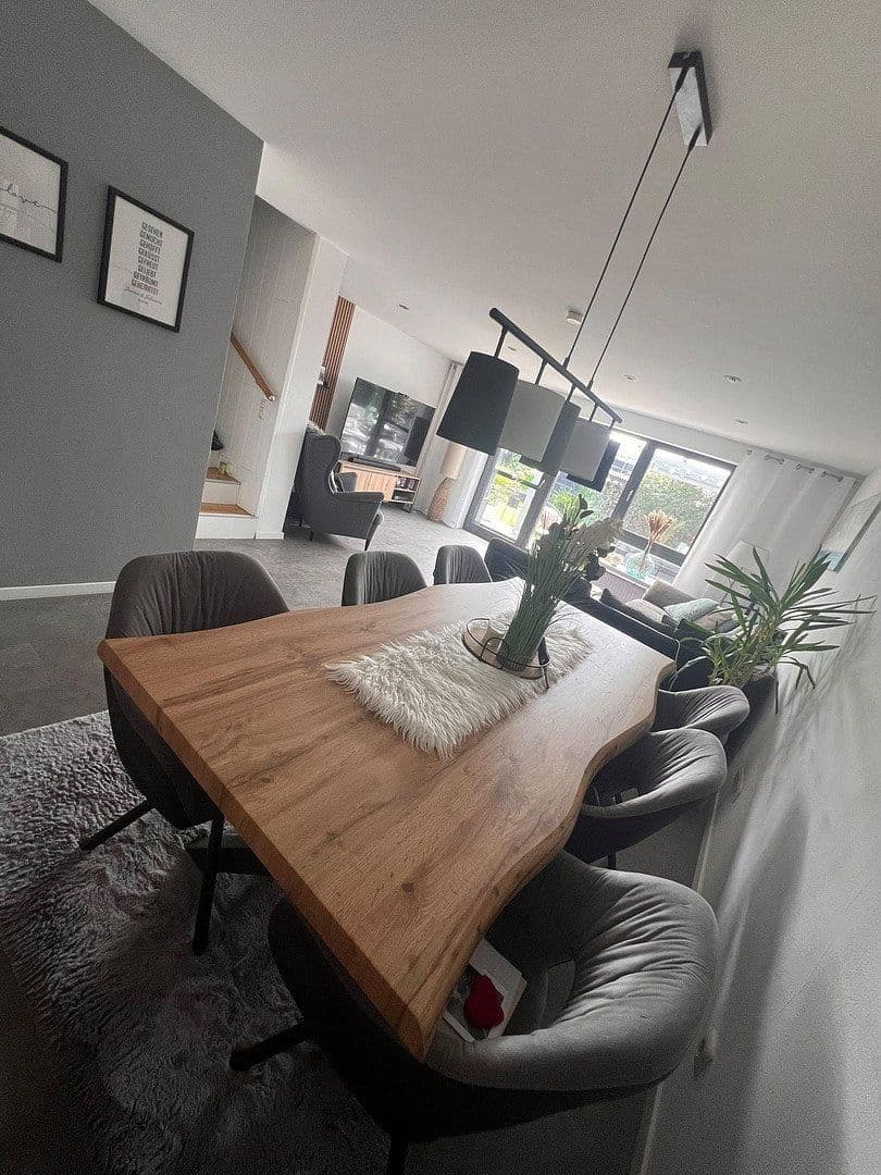 Prodej domu 126 m², pozemek 250 m², Gelsenkirchen, Severní Porýní-Vestfálsko Prodej domu 126 m², pozemek 250 m², Gelsenkirchen, Severní Porýní-Vestfálsko