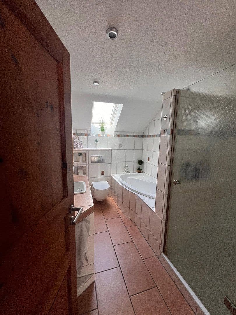 Prodej domu 126 m², pozemek 250 m², Gelsenkirchen, Severní Porýní-Vestfálsko Prodej domu 126 m², pozemek 250 m², Gelsenkirchen, Severní Porýní-Vestfálsko