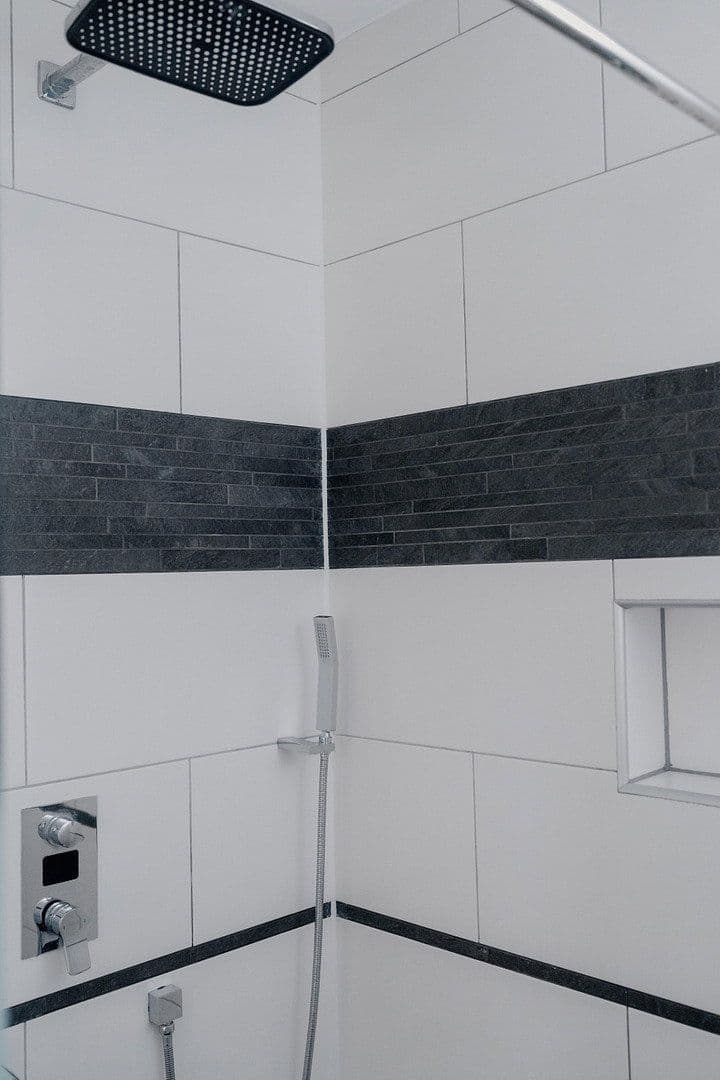 Prodej bytu 3+1 93 m², Orleansstrasse 1, Bremen, Bremen Prodej bytu 3+1 93 m², Orleansstrasse 1, Bremen, Bremen