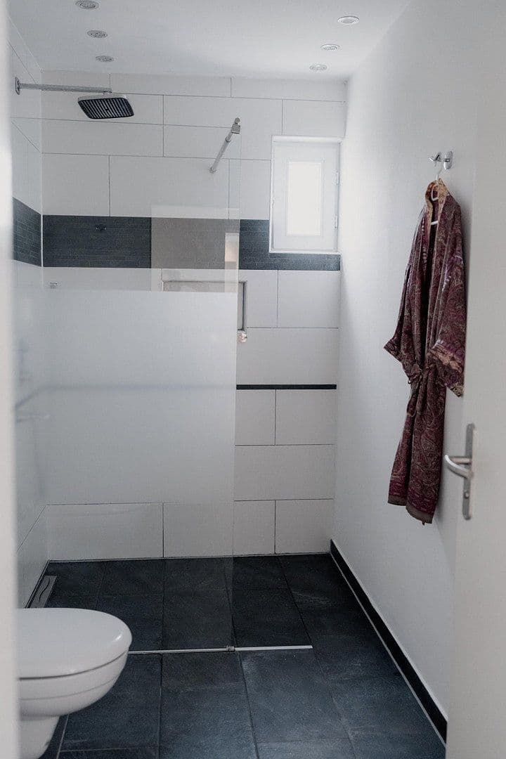 Prodej bytu 3+1 93 m², Orleansstrasse 1, Bremen, Bremen Prodej bytu 3+1 93 m², Orleansstrasse 1, Bremen, Bremen