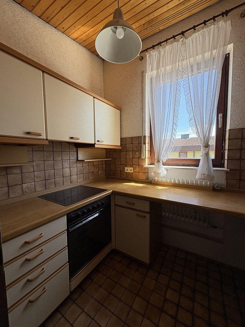 Prodej domu 166 m², pozemek 331 m², Goldäckerstraße, Leonberg, Bádensko-Württembersko Prodej domu 166 m², pozemek 331 m², Goldäckerstraße, Leonberg, Bádensko-Württembersko