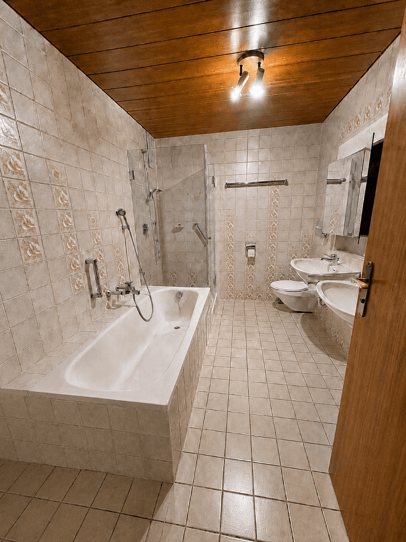 Prodej domu 166 m², pozemek 331 m², Goldäckerstraße, Leonberg, Bádensko-Württembersko Prodej domu 166 m², pozemek 331 m², Goldäckerstraße, Leonberg, Bádensko-Württembersko