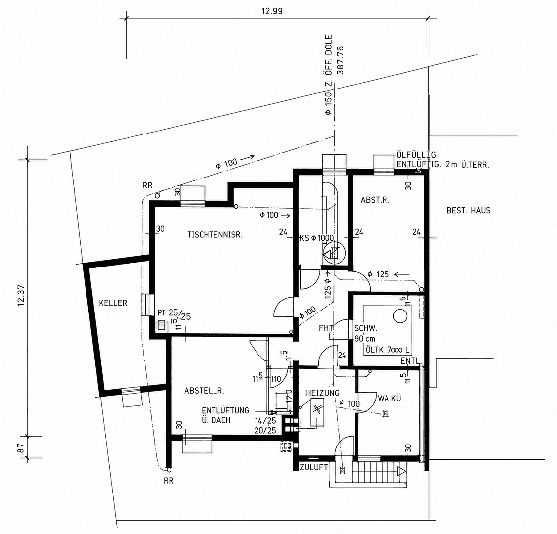 Prodej domu 166 m², pozemek 331 m², Goldäckerstraße, Leonberg, Bádensko-Württembersko Prodej domu 166 m², pozemek 331 m², Goldäckerstraße, Leonberg, Bádensko-Württembersko